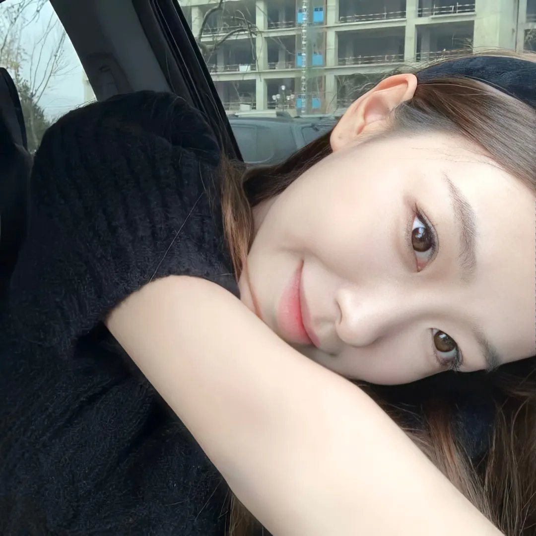 芙洛拉与儿子